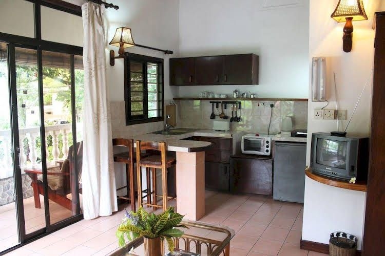 Romance Bungalows2
