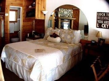 Heavenly Valley Lodge Bed & Breakfast0