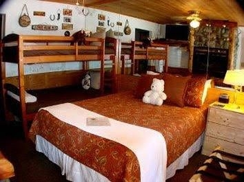 Heavenly Valley Lodge Bed & Breakfast3