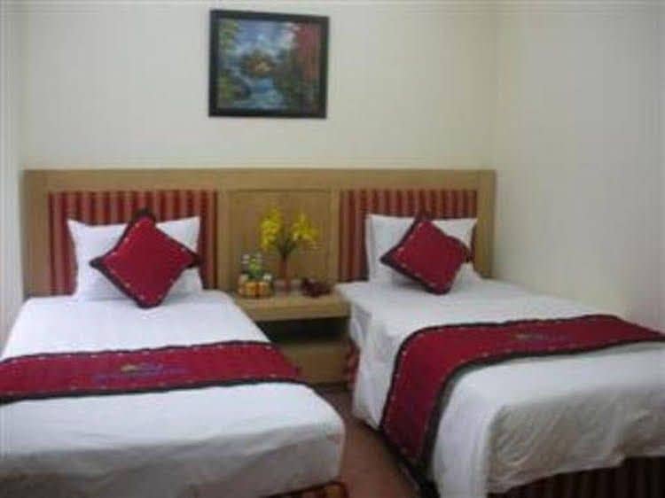 Red Hotel 2 Red Hotel 2