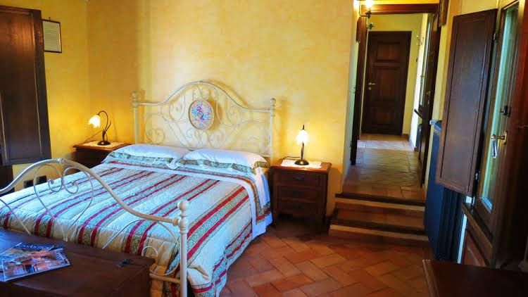 La Valle dei Casali B&B0