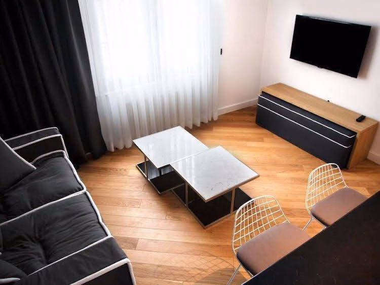 The Capital Suites3