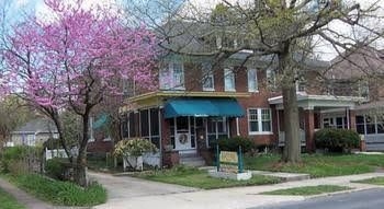 Raphael Inn0