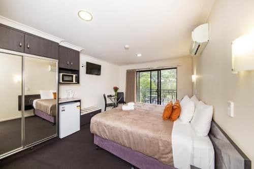 King Room with Spa Bath