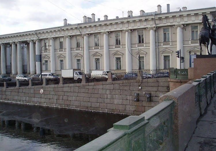 Anichkov Bridge Mini Hotel0