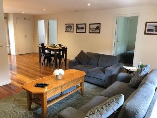 Chill Apartment0