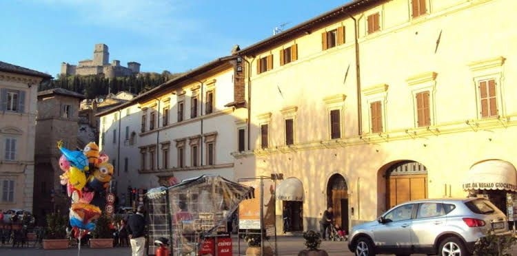 Appartamenti Piazza Santa Chiara2