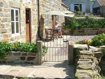 Grange Farm Cottage Grange Farm Cottage