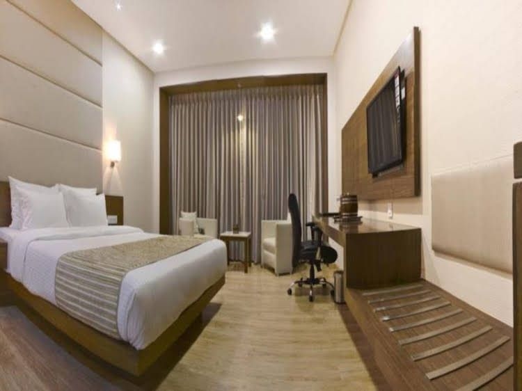 Narayani Heights Hotel & Resort3