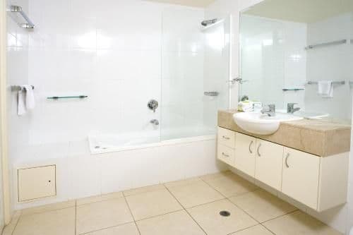 Two-Bedroom Apartment with Pool View 2 night minimum