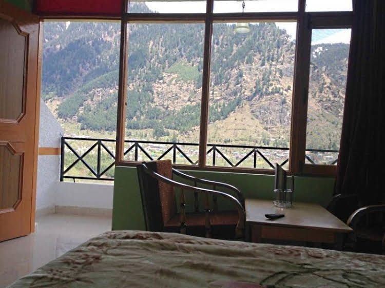 Hotel Ridge View1
