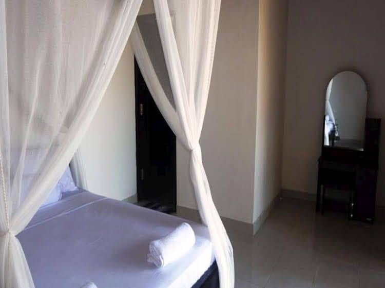Sunset Coin Beach Homestay Amed Sunset Coin Beach Homestay Amed