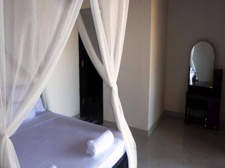 Sunset Coin Beach Homestay Amed Sunset Coin Beach Homestay Amed