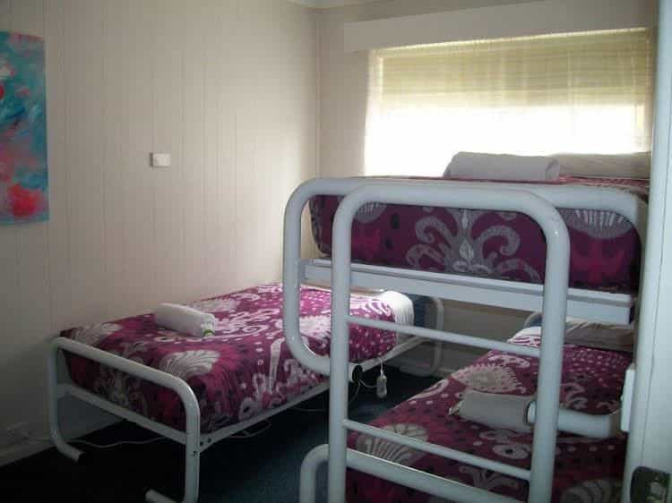 Top of the Lake Holiday Units Guest House