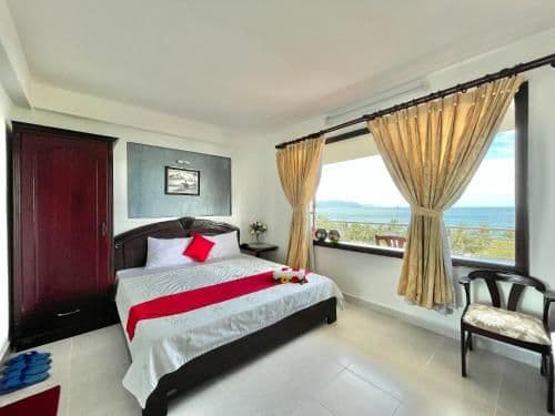 Double Room with Balcony and Sea View