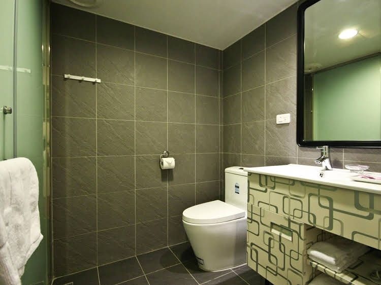 Summer Terminal Hotel2