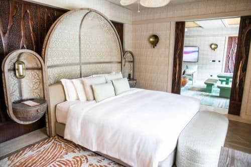 Deluxe Suite with Sea View