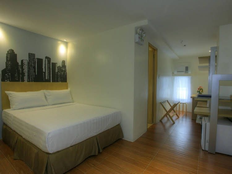 Fersal Hotel Makati Avenue3