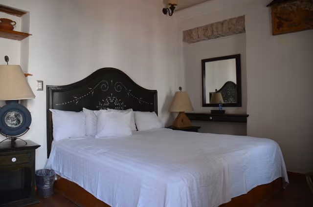 JUNIOR SUITE KING SIZE BED