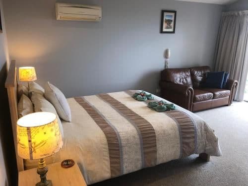 Queen Suite - Coastal