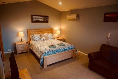 Queen Suite - Coastal