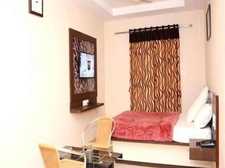 Hotel Whispering Wood Mahabaleshwar2