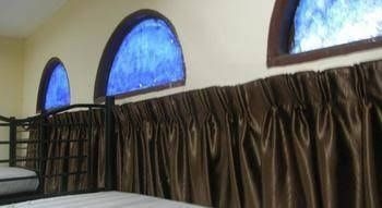 V Hostel4