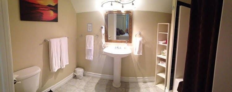 Snowflake Manor Bed & Breakfast1