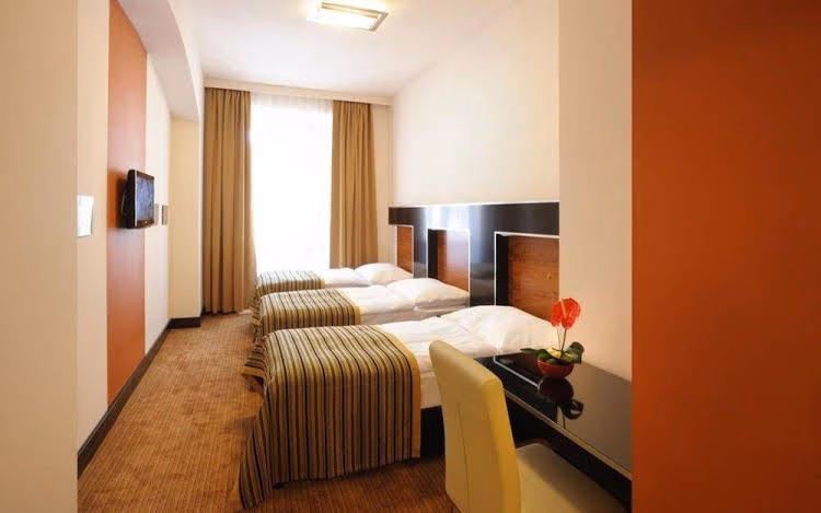 Tunduk Hostel0