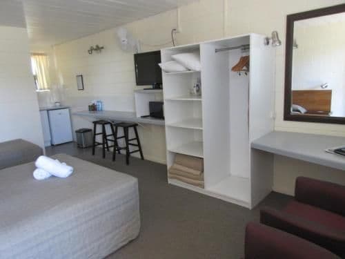 Double Room with Queen Bed