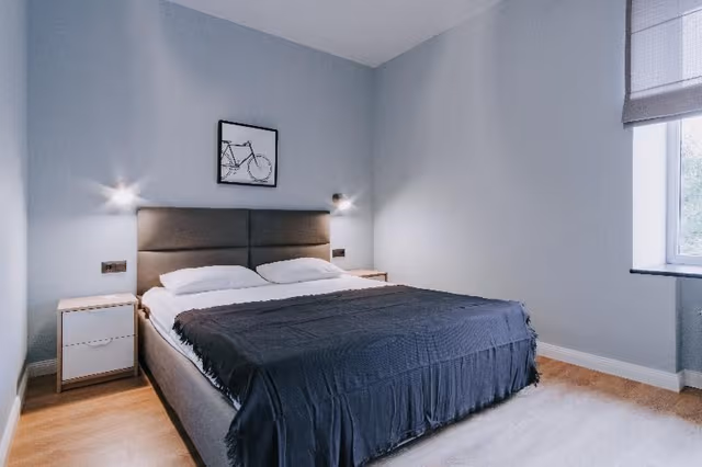 APARTMENT THREE BEDROOMS