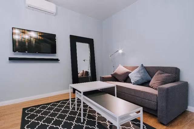 APARTMENT THREE BEDROOMS