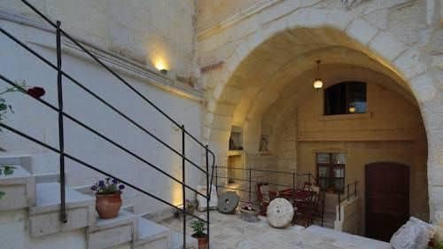 Osmanbey Cave House Osmanbey Cave House