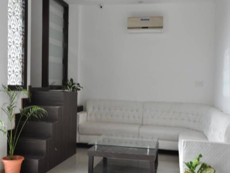 Hotel East Gate3