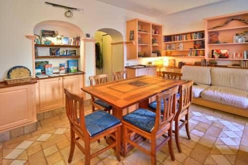 Ugufolo Bed & Breakfast Ugufolo Bed & Breakfast