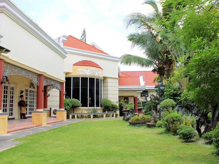 Prince Hotel1