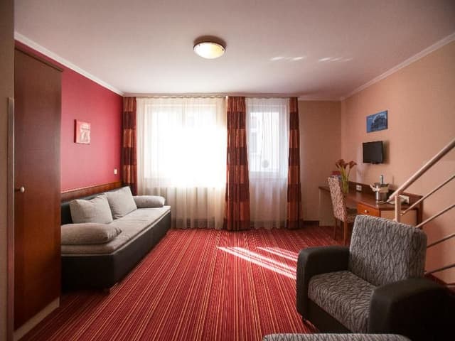 SUITE BUSINESS
