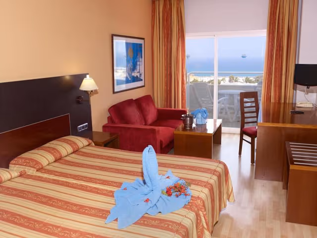 Double or Twin ONE BEDROOM