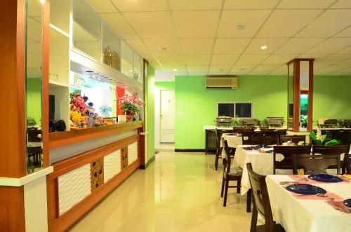 แบงคอกเรสซิเดนท์ (Bangkok Residence)1