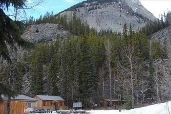 HI-Rampart Creek Hostel2