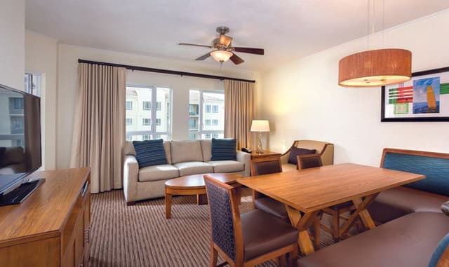 DOUBLE TWO BEDROOMS