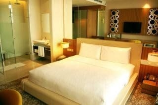 Hotel H2O1