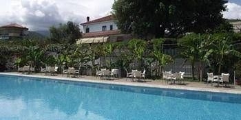 Riviera Suite Apartments2
