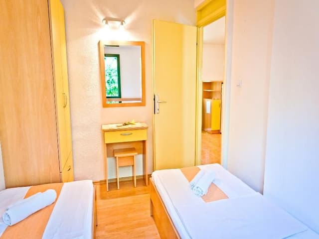 APARTMENT CAPACITY 4