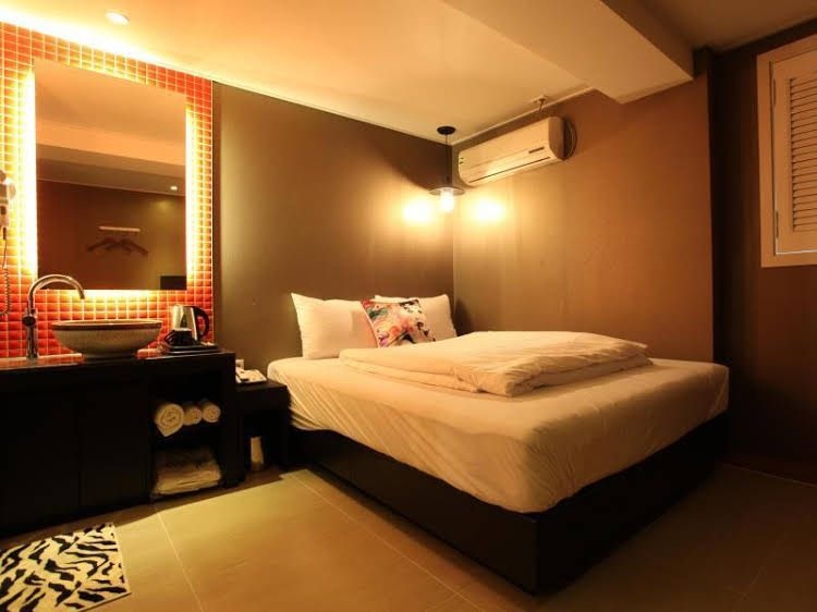 Hotel Sky The Classic0