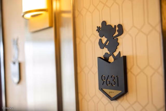 Mickey And Friends Seaview Room
