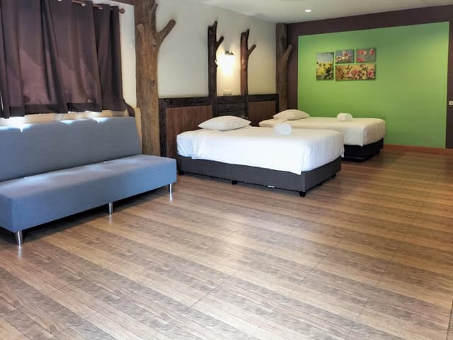 Deluxe Twin Bed