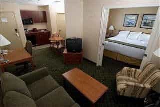 Holiday Inn Express Magnetic Hill