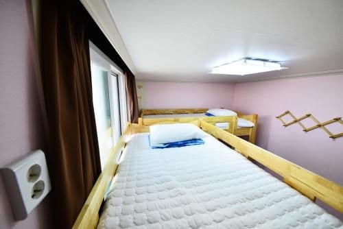 Bunk Bed in 4-Bed Female Dormitory Room