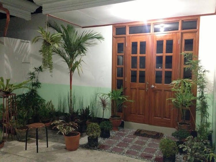 Oliveros Place1